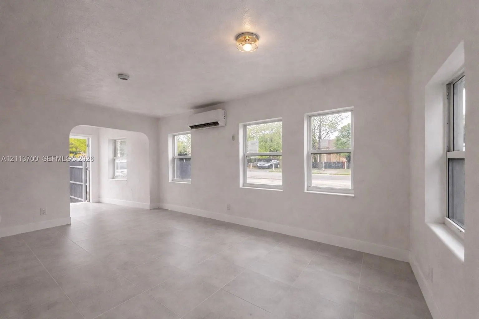 2707 Lincoln Street #17-18