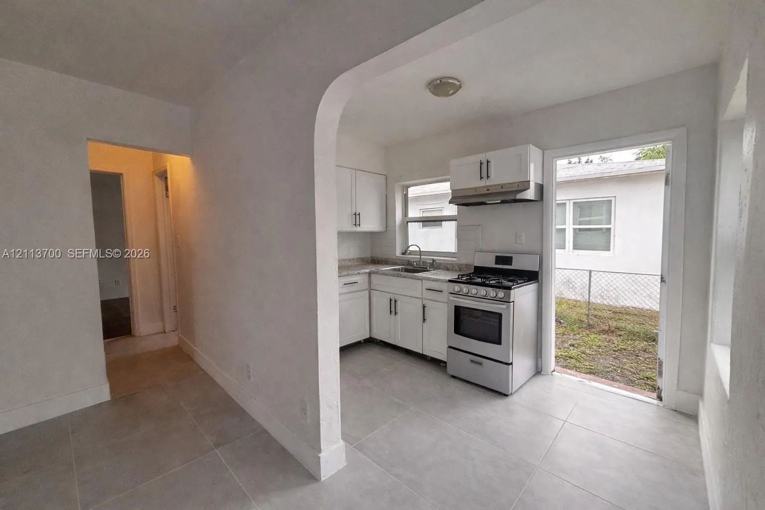 2707 Lincoln Street #17-18