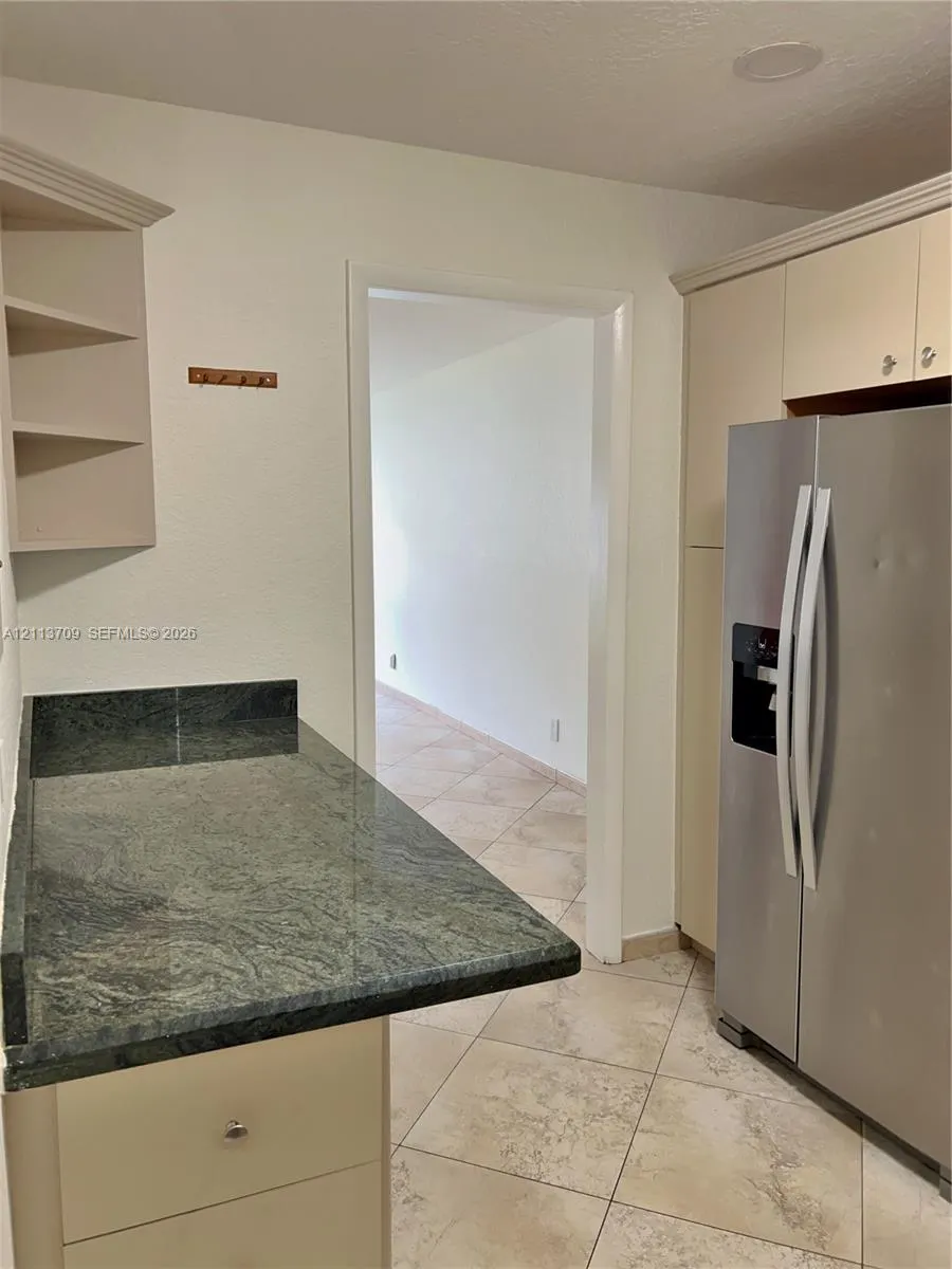 5170 SW 40th Avenue #1E