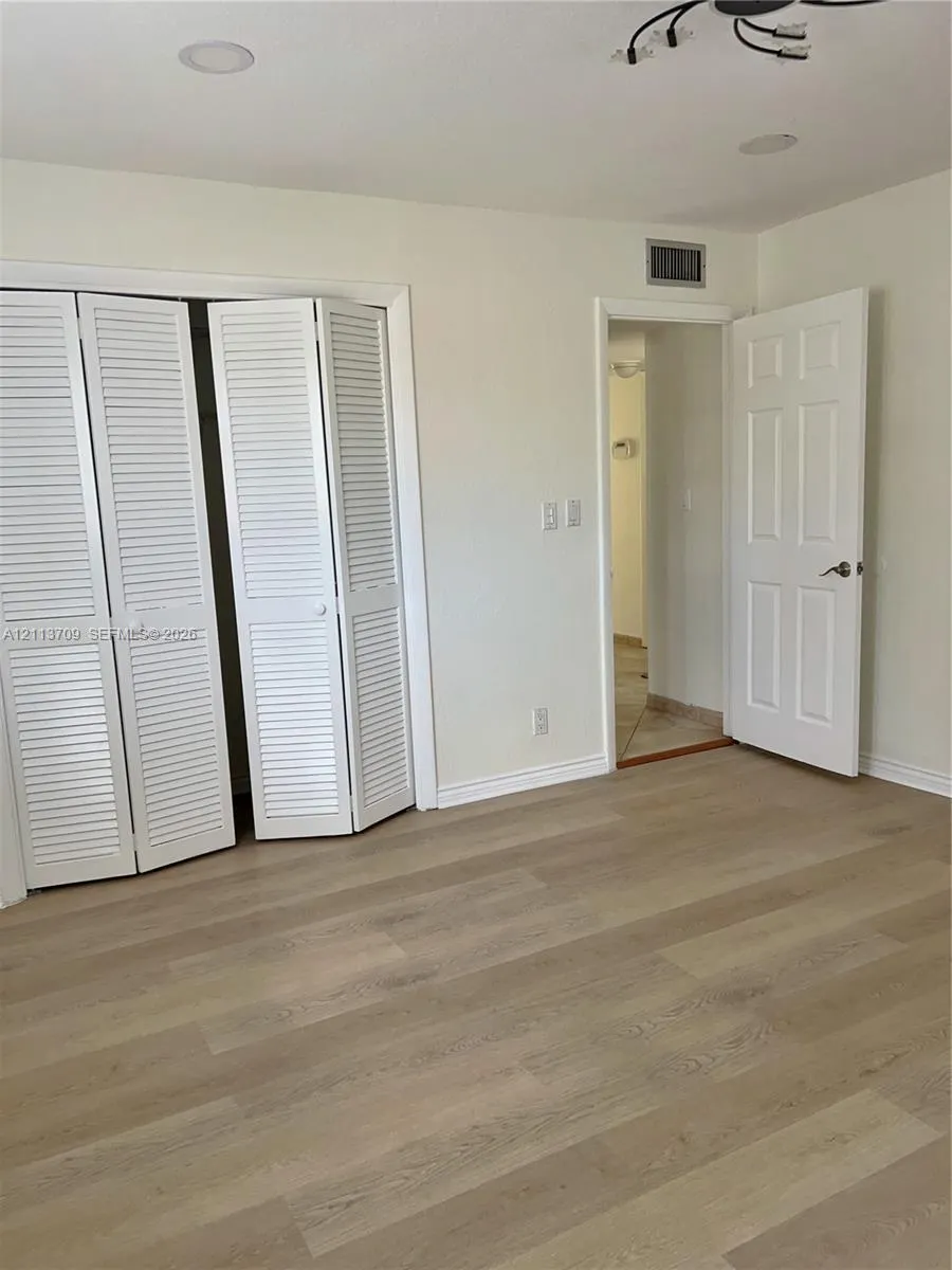 5170 SW 40th Avenue #1E