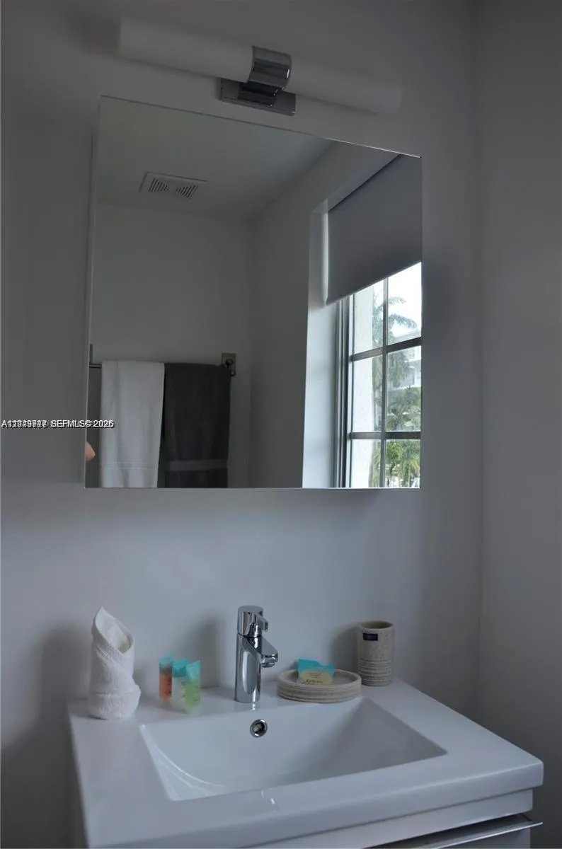 700 SE 16th Street #201