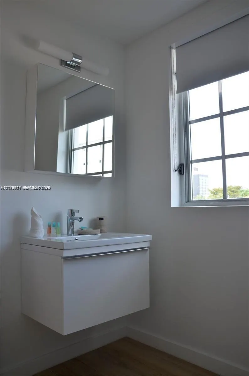700 SE 16th Street #201