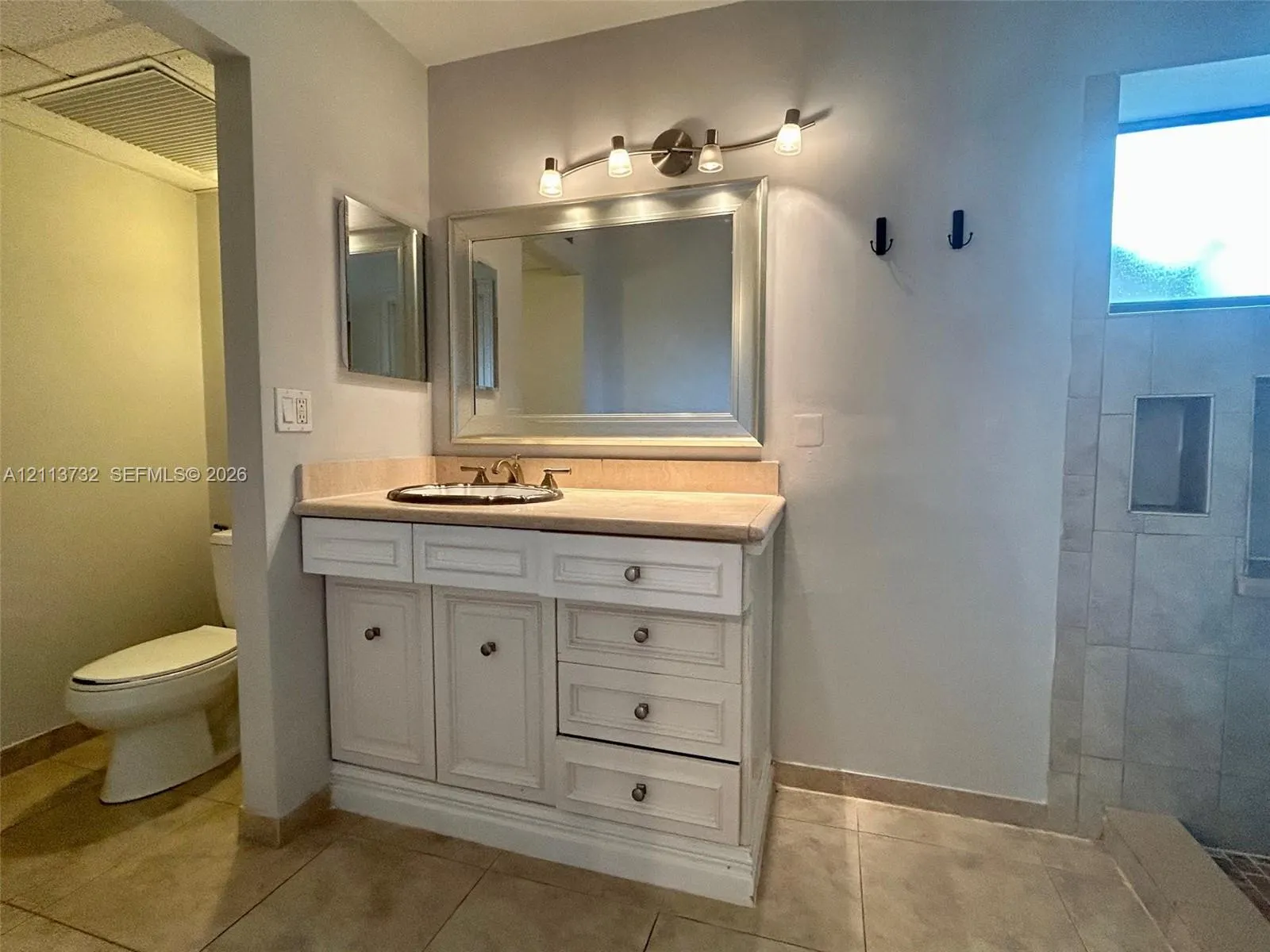 645 Executive Center Drive #R107