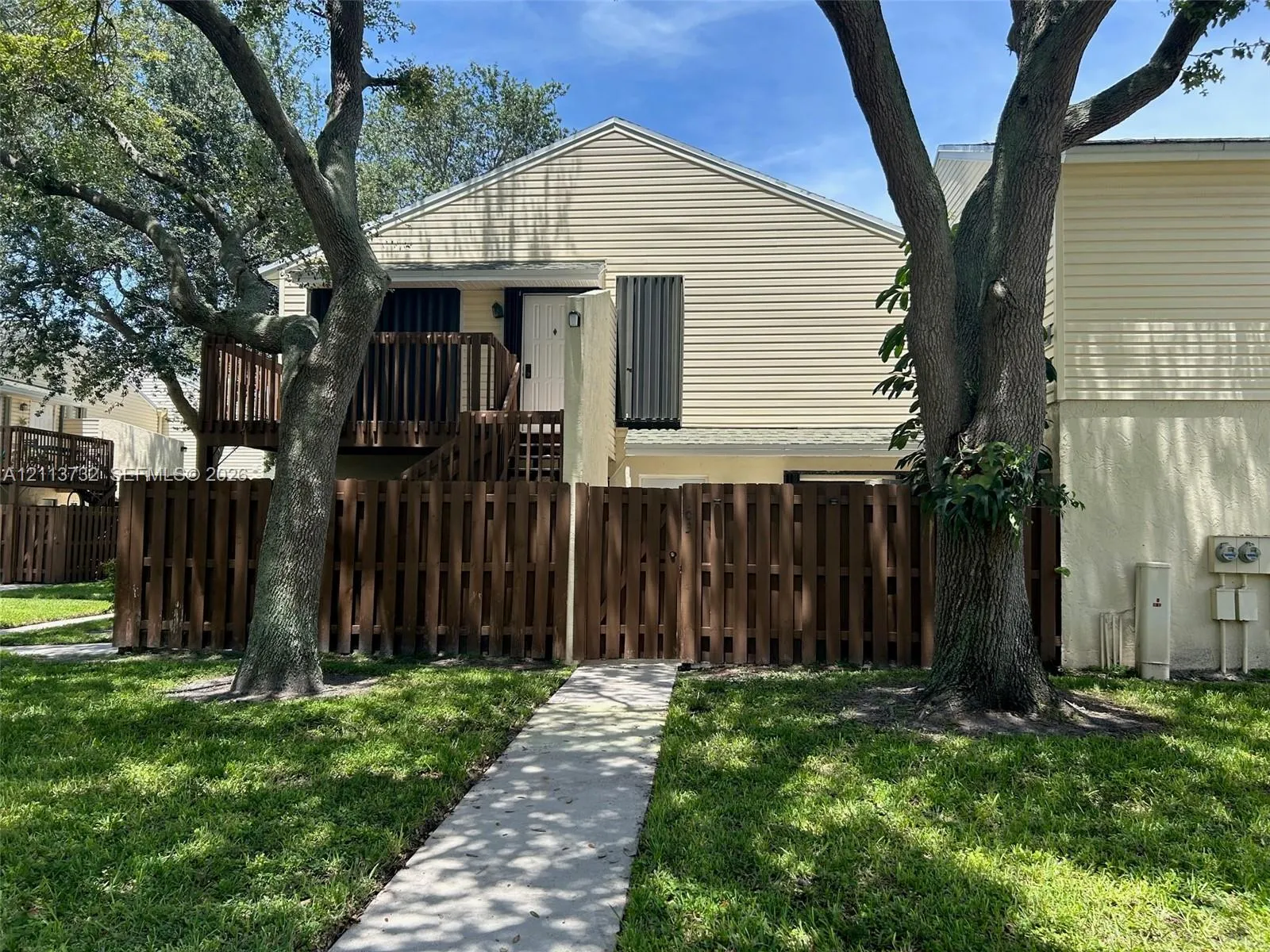 645 Executive Center Drive #R107