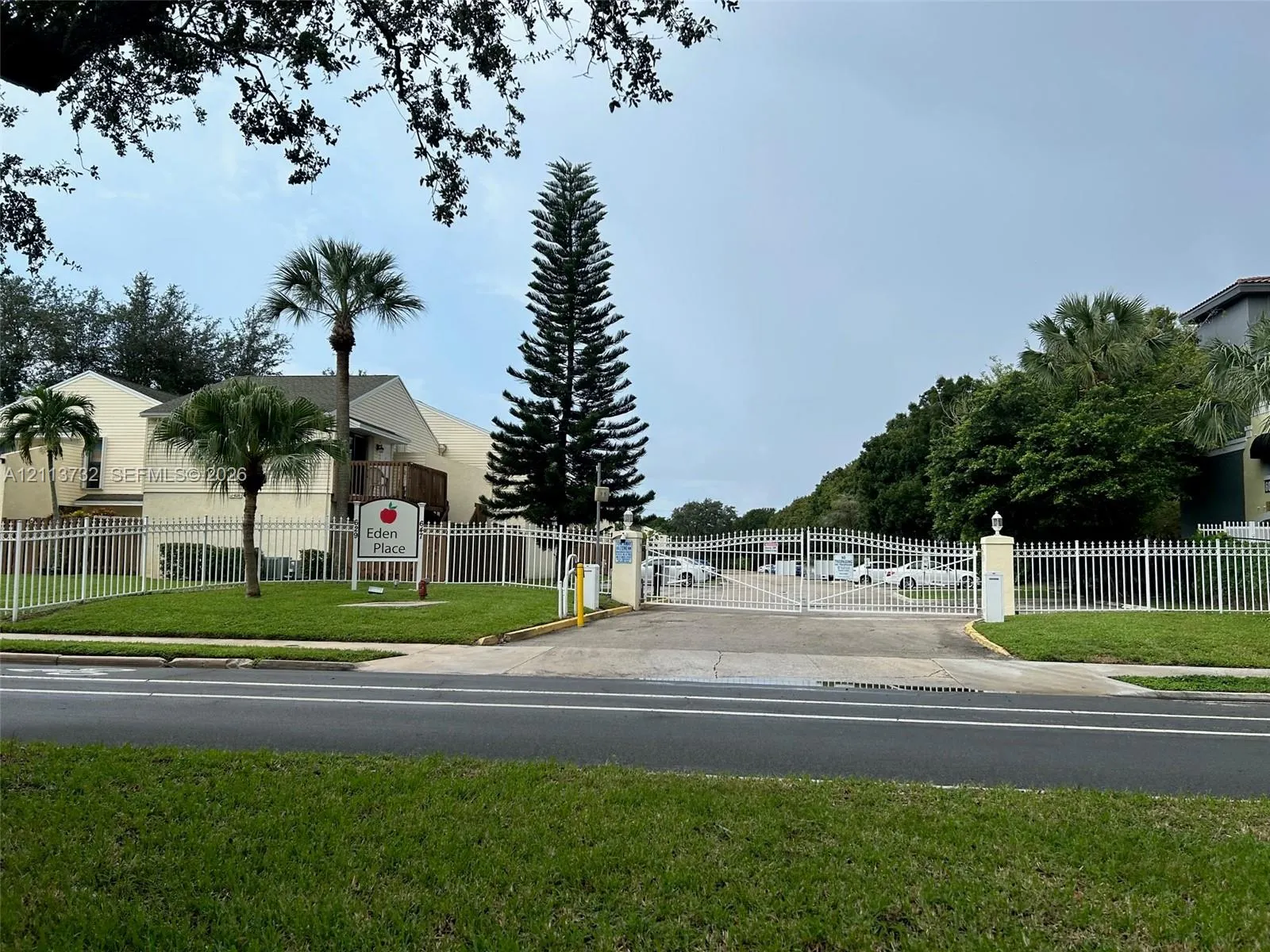 645 Executive Center Drive #R107