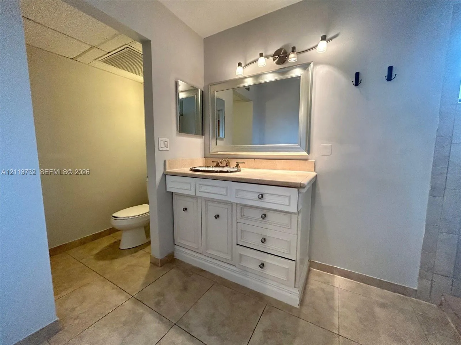 645 Executive Center Drive #R107