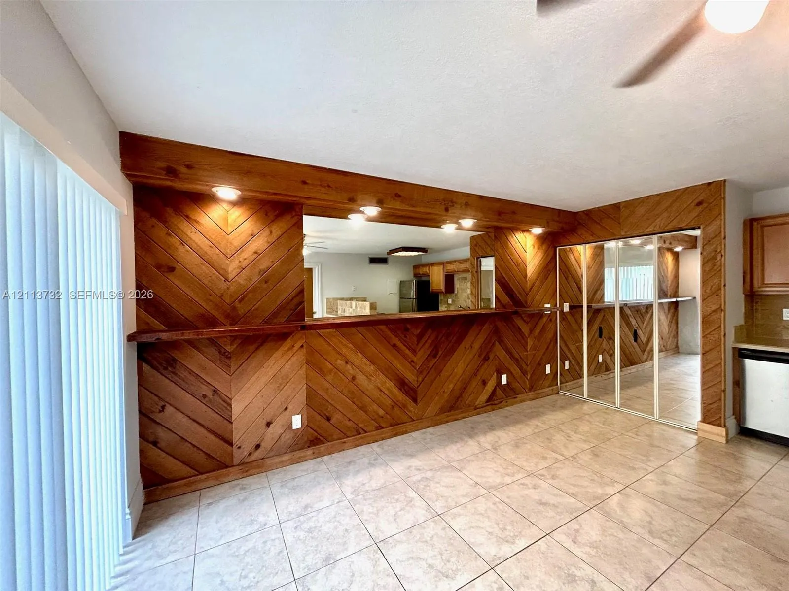 645 Executive Center Drive #R107