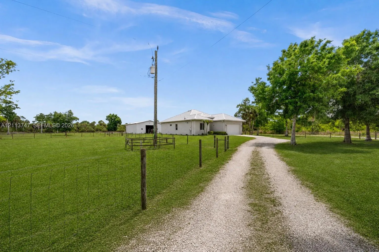 1960 Moulder Drive