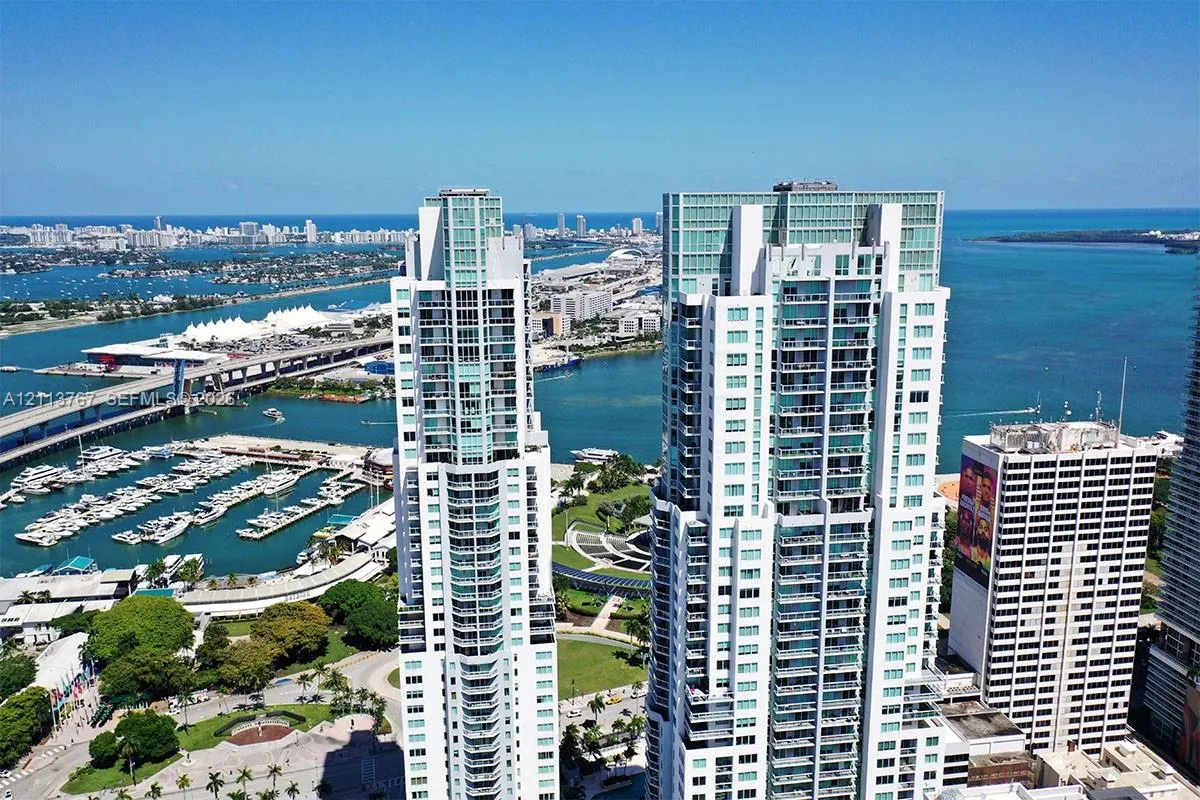 253 NE 2nd Street #1408