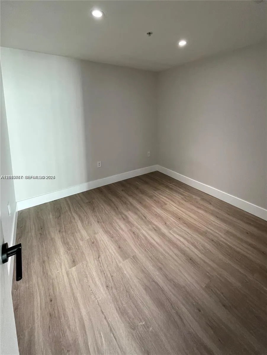253 NE 2nd Street #1408