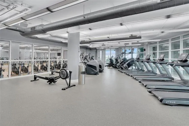 253 NE 2nd Street #1408