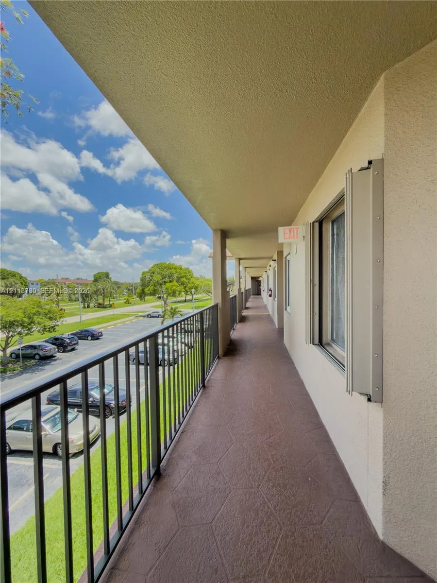 1200 SW 137th Avenue #305E