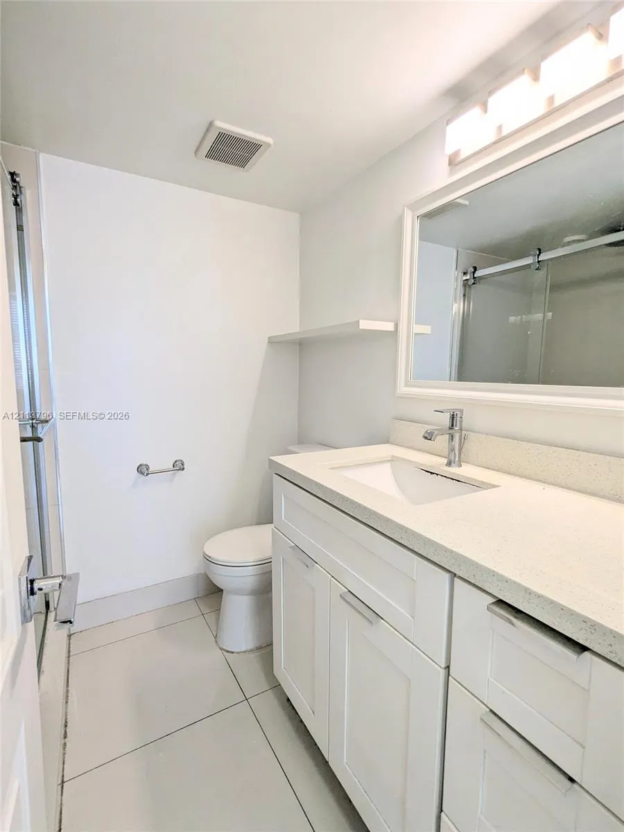 710 Washington Avenue #324