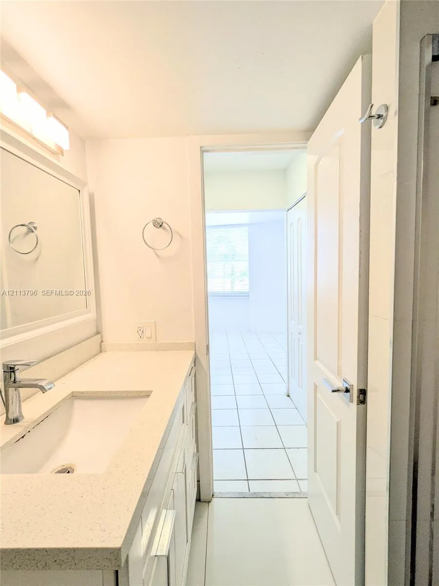 710 Washington Avenue #324