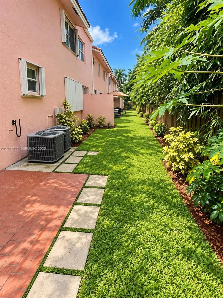 8035 Lake Drive #101