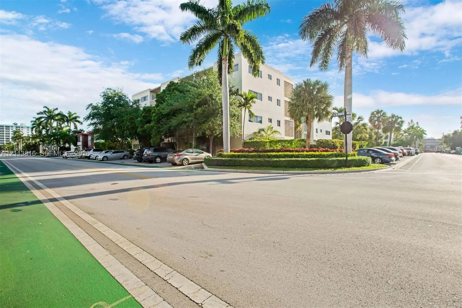 10001 W Bay Harbor Drive #208