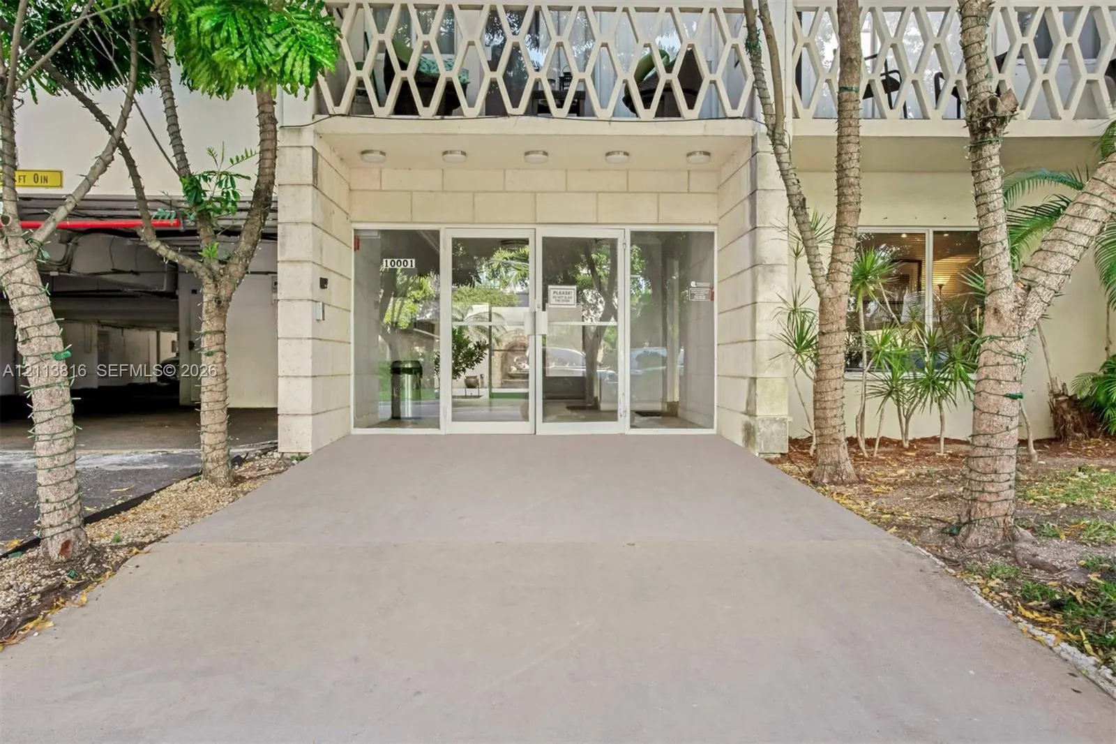 10001 W Bay Harbor Drive #208