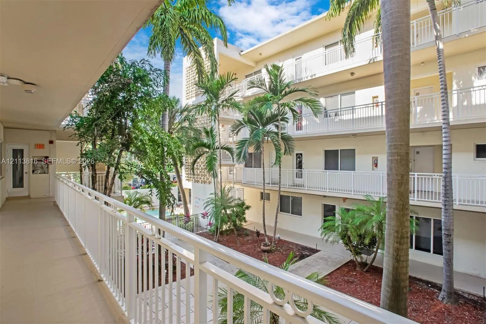 10001 W Bay Harbor Drive #208