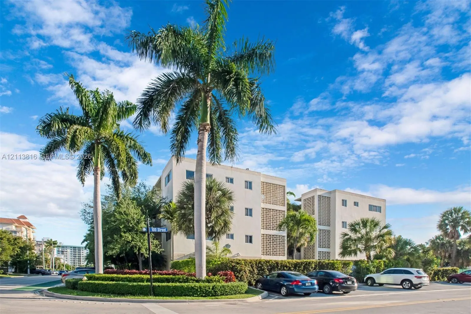 10001 W Bay Harbor Drive #208
