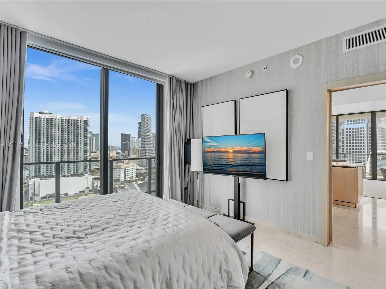 88 SW 7th Street #2011 (corner)