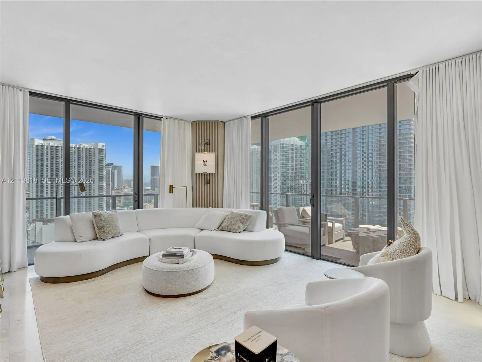 88 SW 7th Street #2011 (corner)