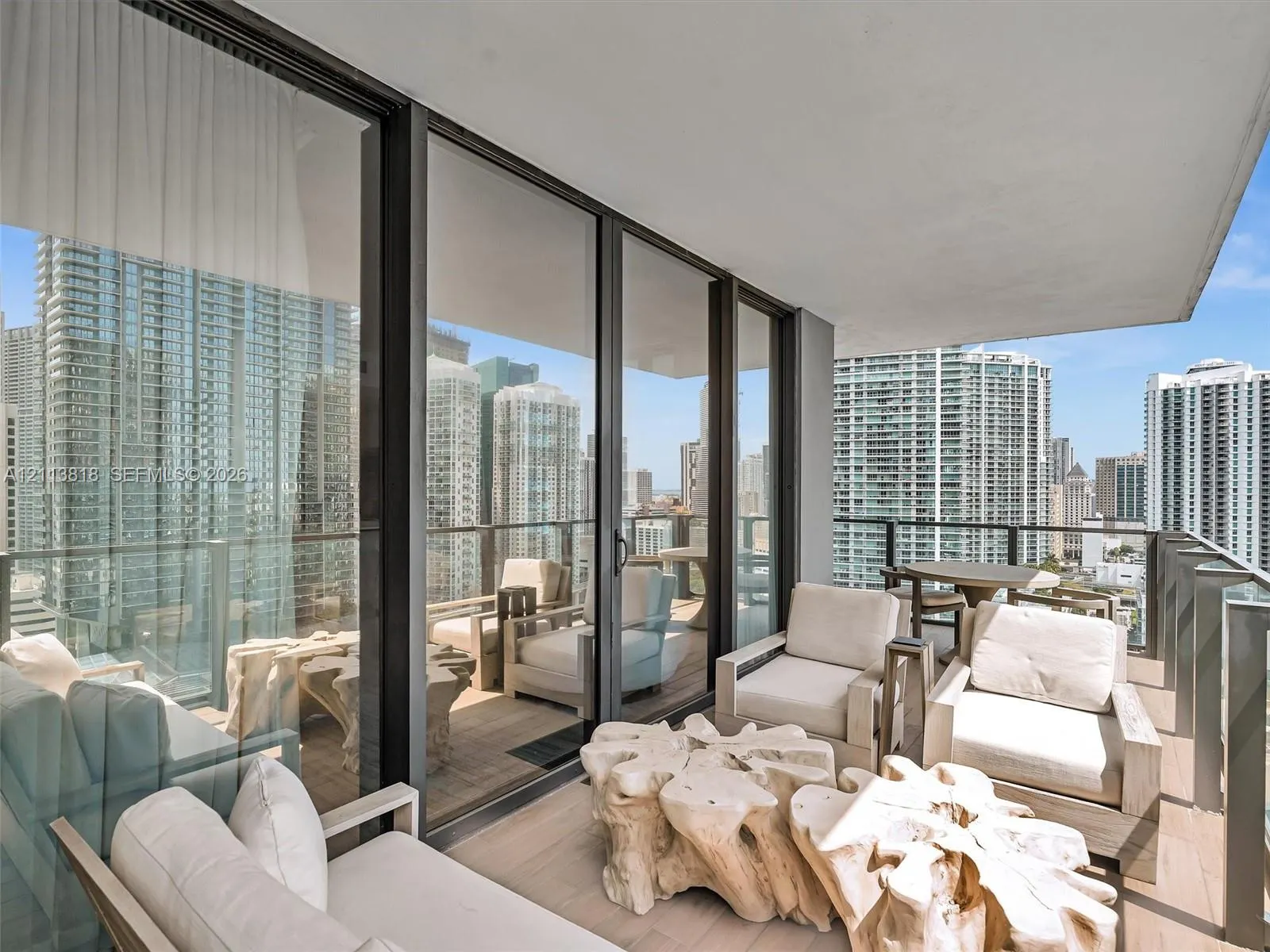88 SW 7th Street #2011 (corner)