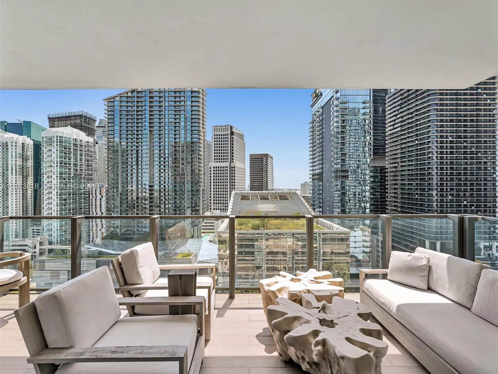 88 SW 7th Street #2011 (corner)