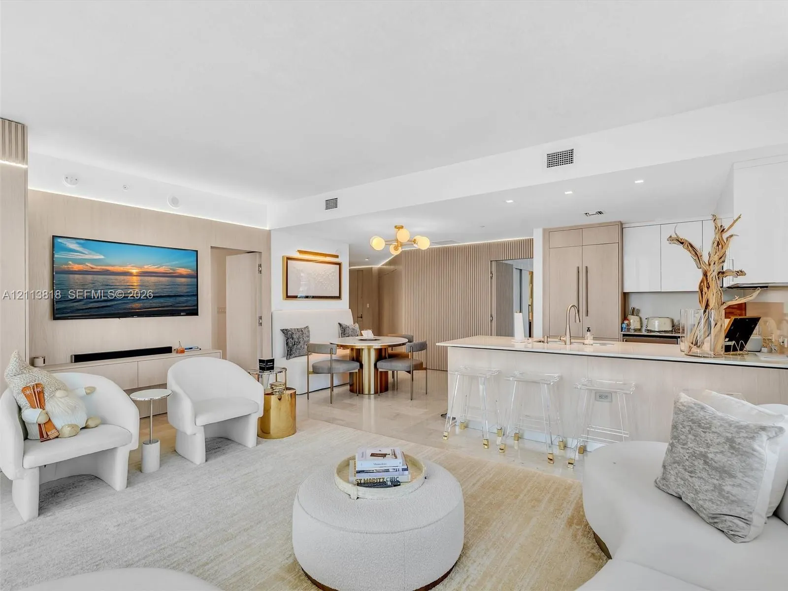 88 SW 7th Street #2011 (corner)