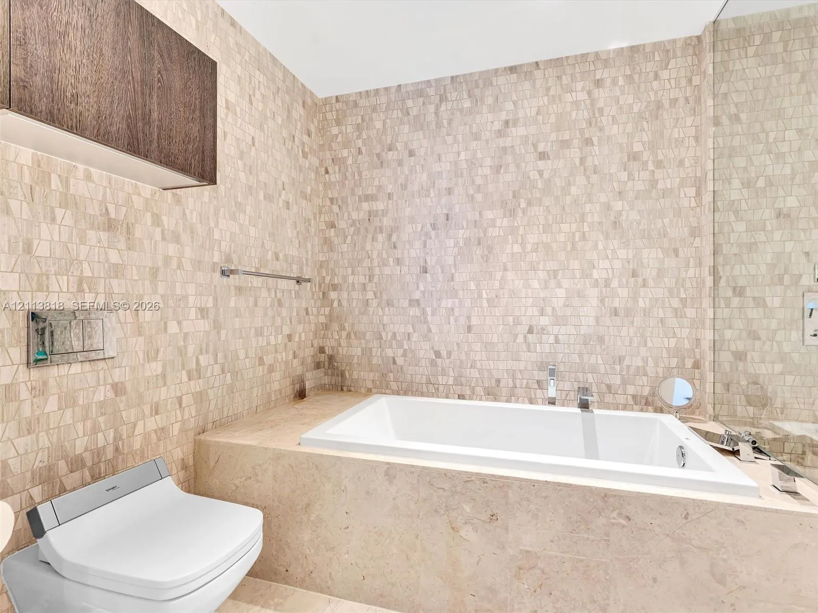 88 SW 7th Street #2011 (corner)