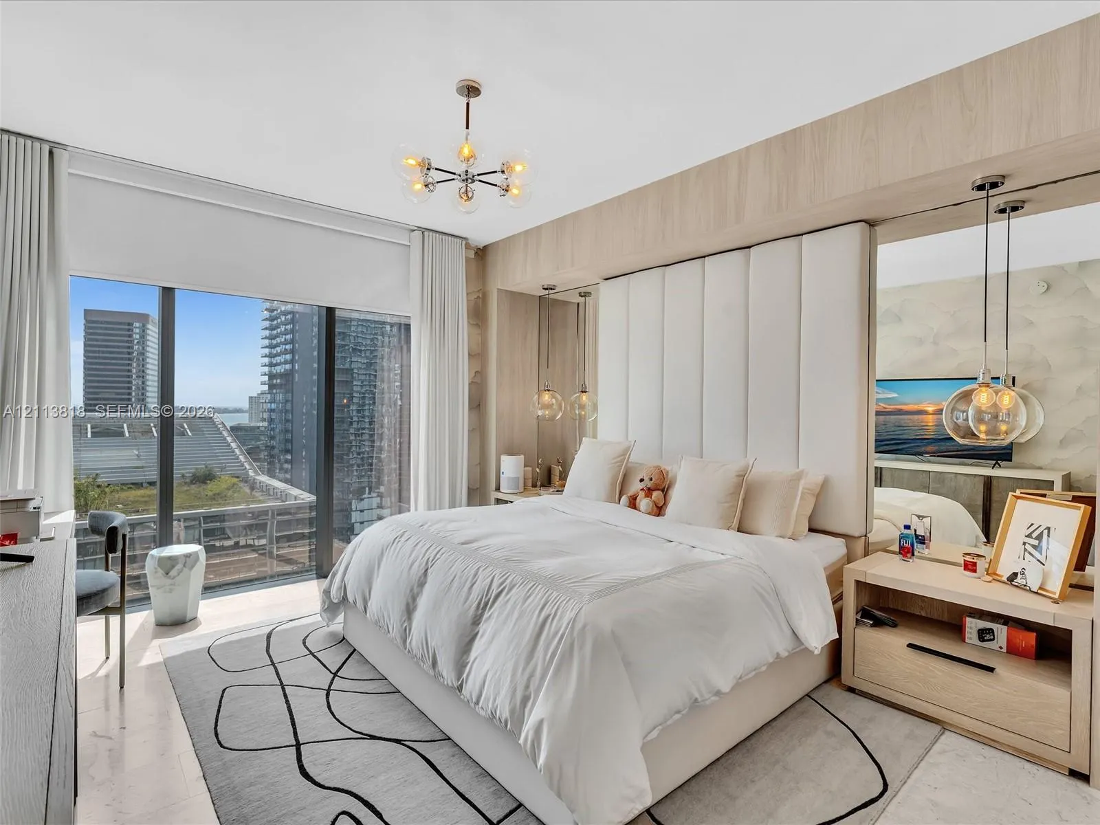 88 SW 7th Street #2011 (corner)