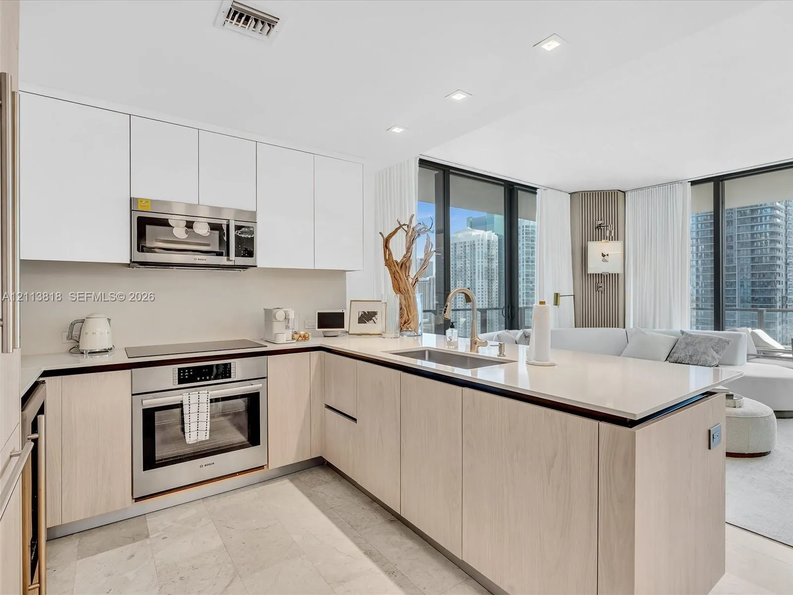 88 SW 7th Street #2011 (corner)