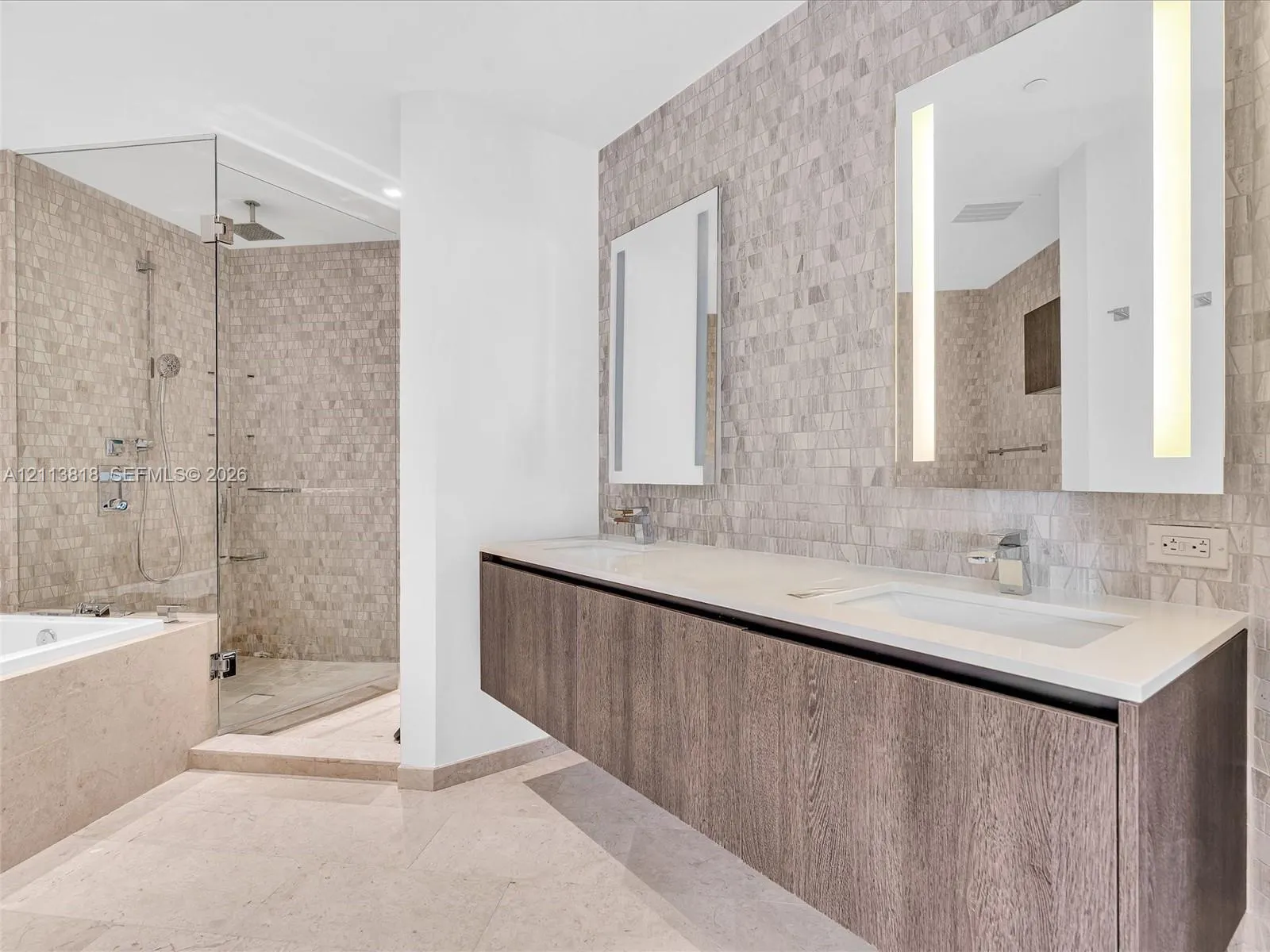 88 SW 7th Street #2011 (corner)