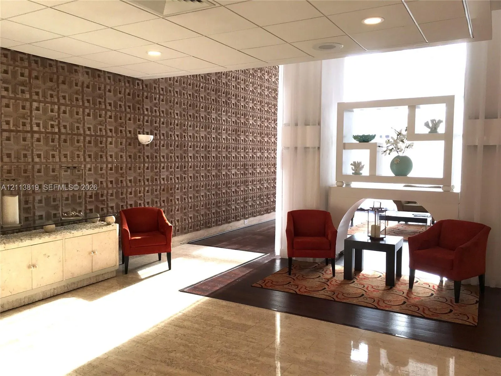 2899 Collins Avenue #848