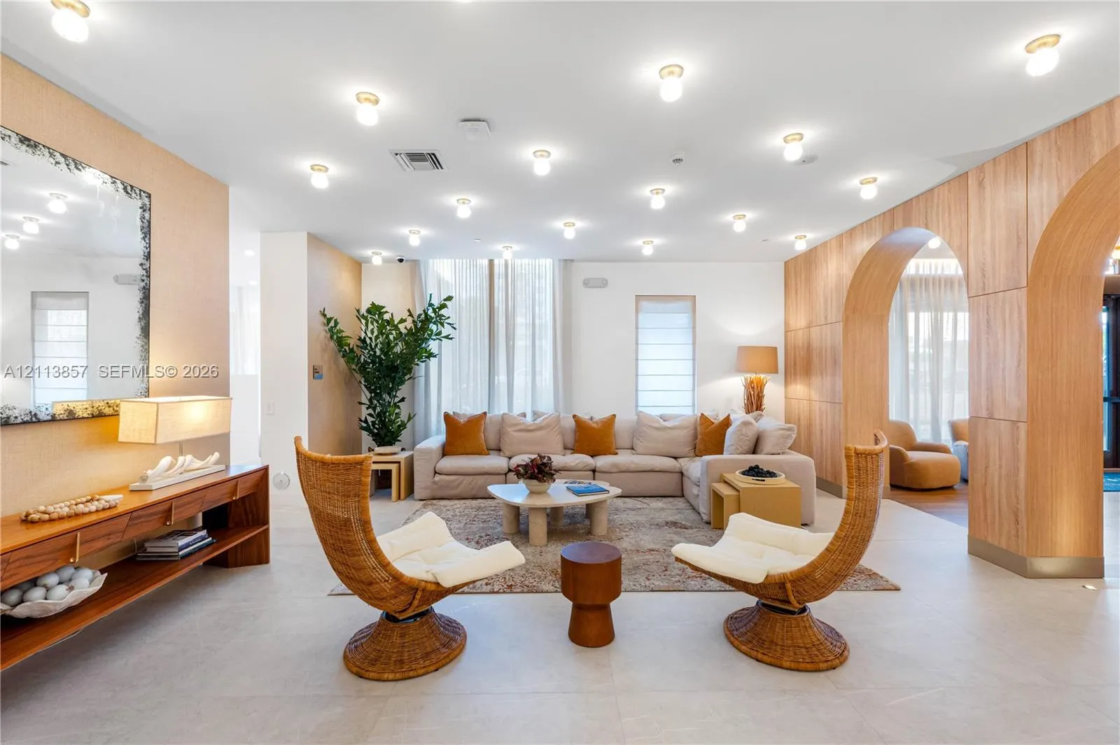 208 N Federal Highway #447