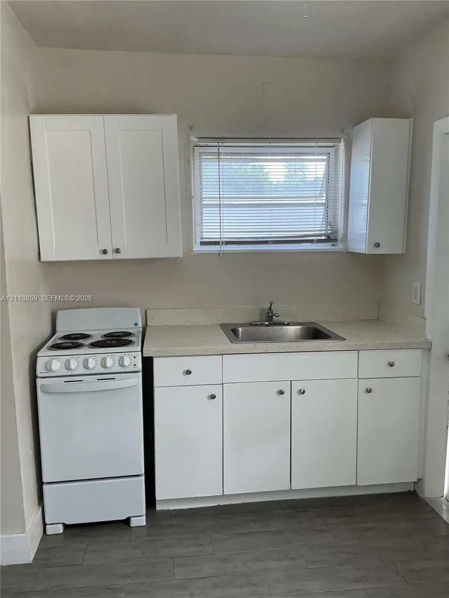 2222 Van Buren Street #26