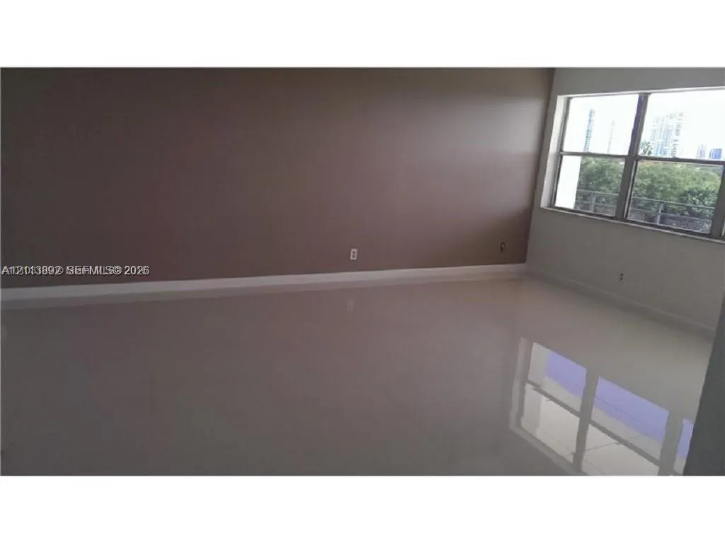 401 Golden Isles Drive #509