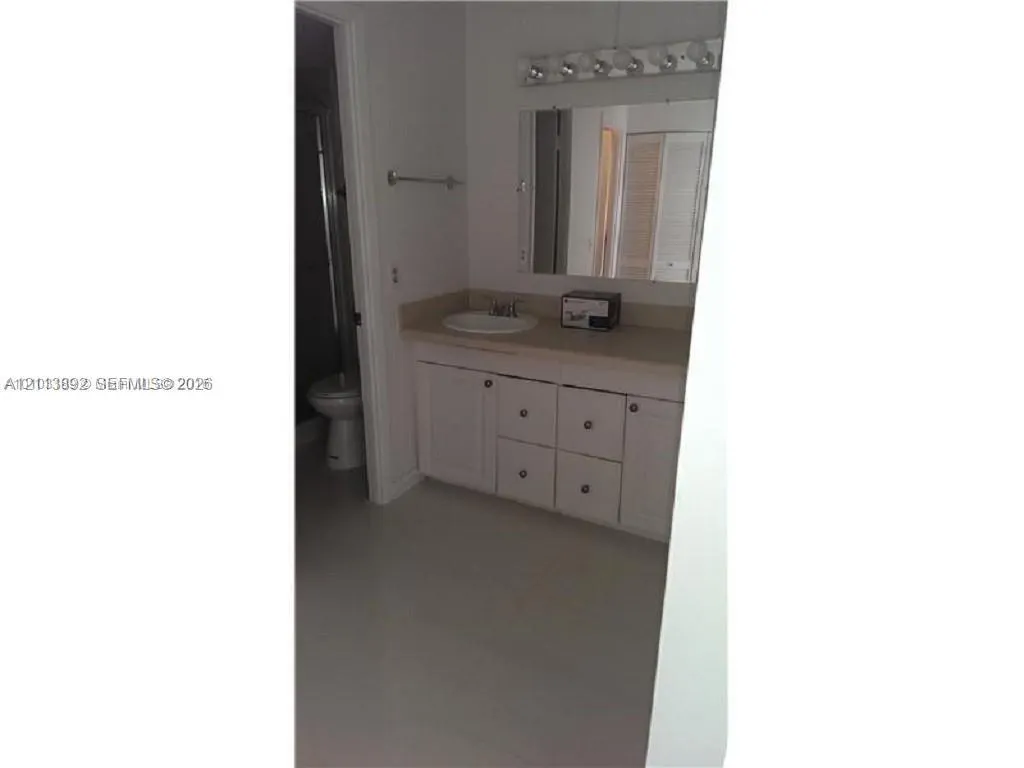 401 Golden Isles Drive #509