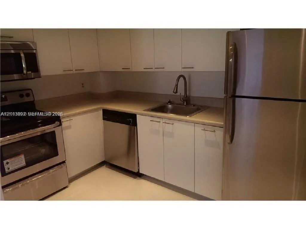 401 Golden Isles Drive #509