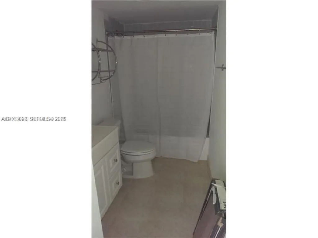 401 Golden Isles Drive #509