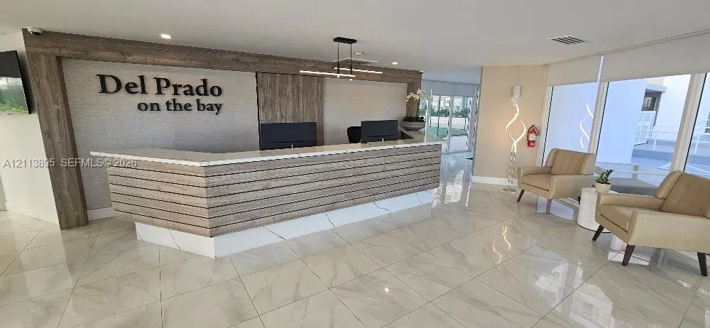 18011 Biscayne Boulevard #702