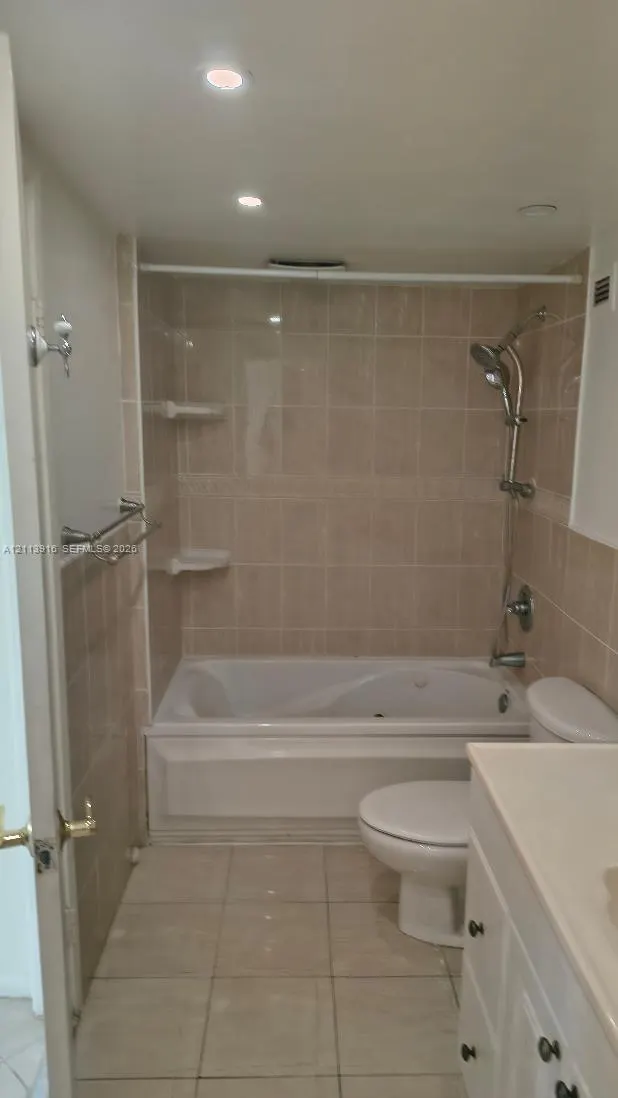 1301 Miami Gardens Drive #1521 W