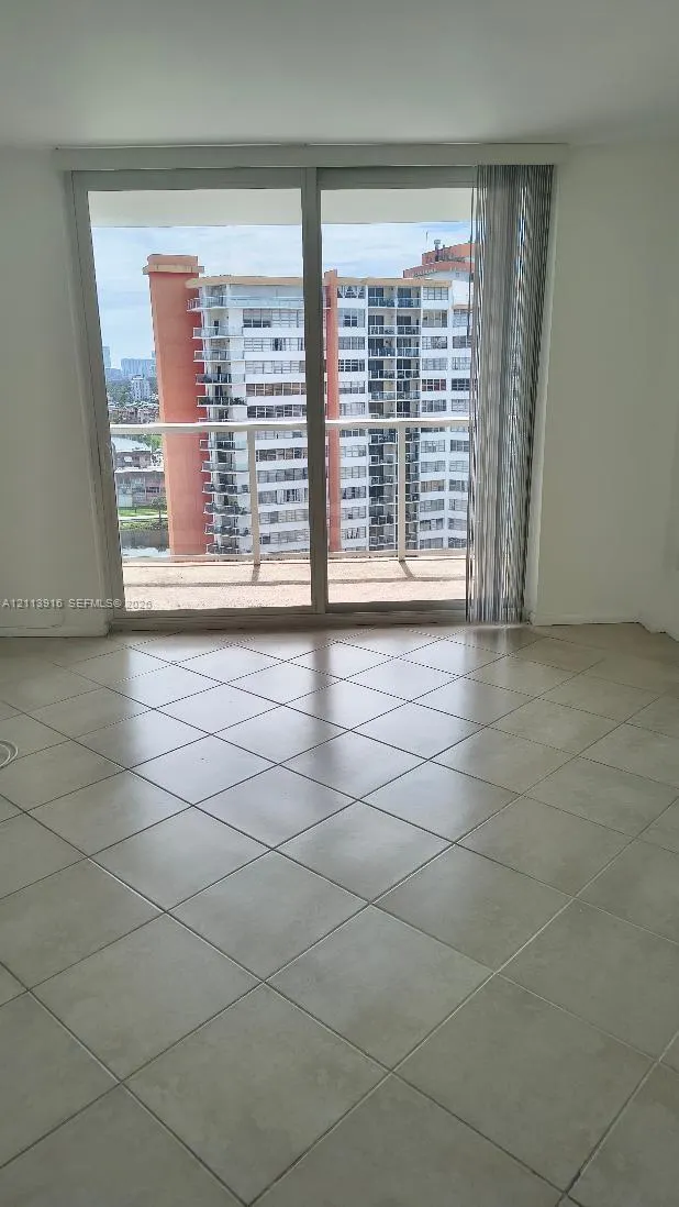 1301 Miami Gardens Drive #1521 W