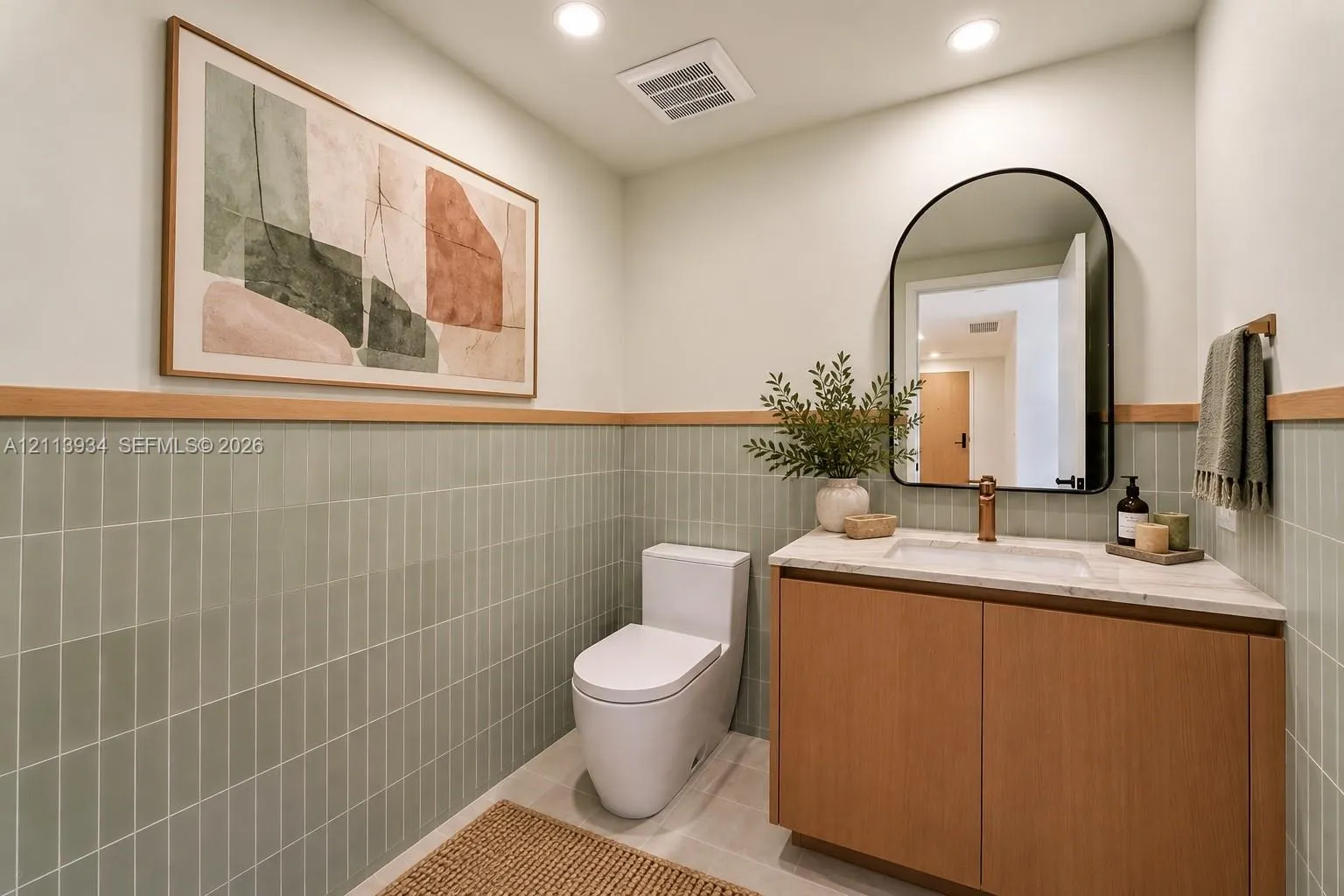 1177 Kane Concourse #406
