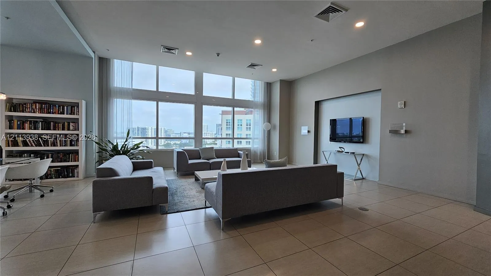 1900 N Bayshore Drive #1617