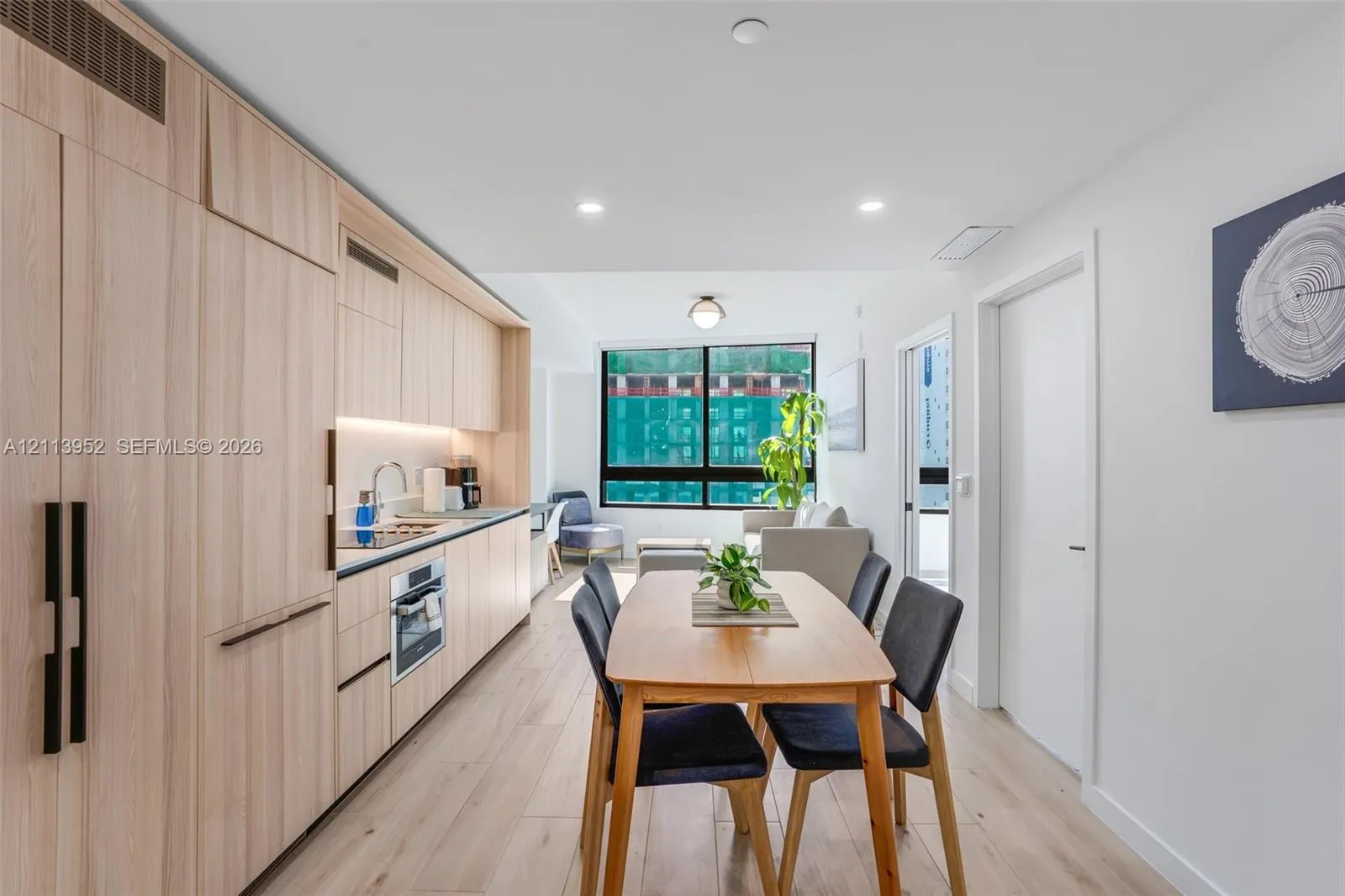225 N Miami Avenue #1907