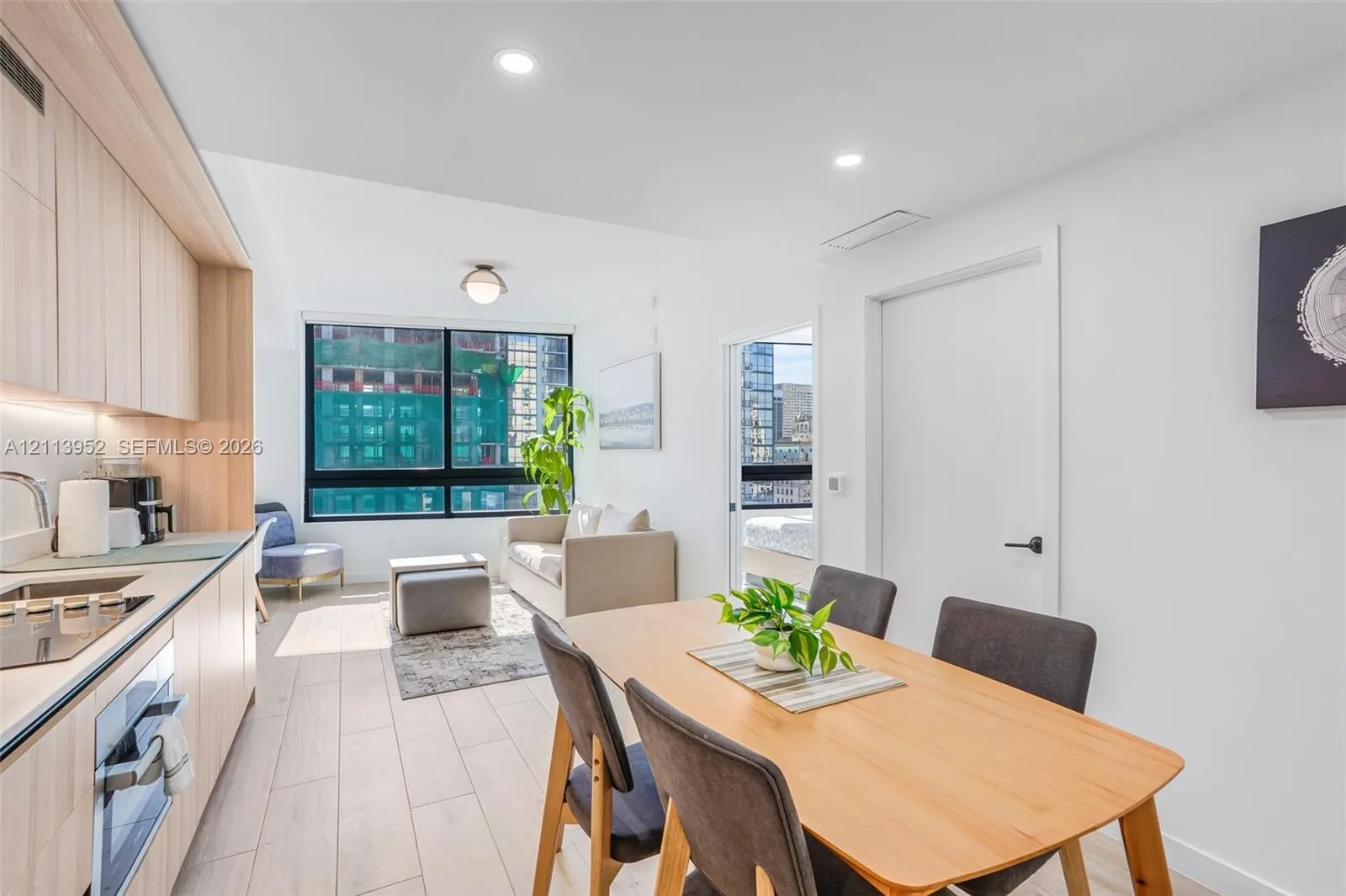 225 N Miami Avenue #1907
