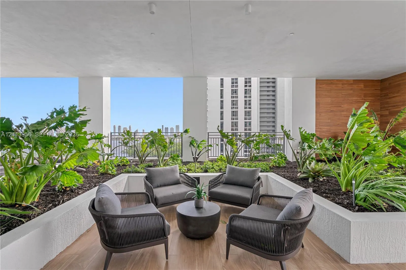 16395 Biscayne Boulevard #1223