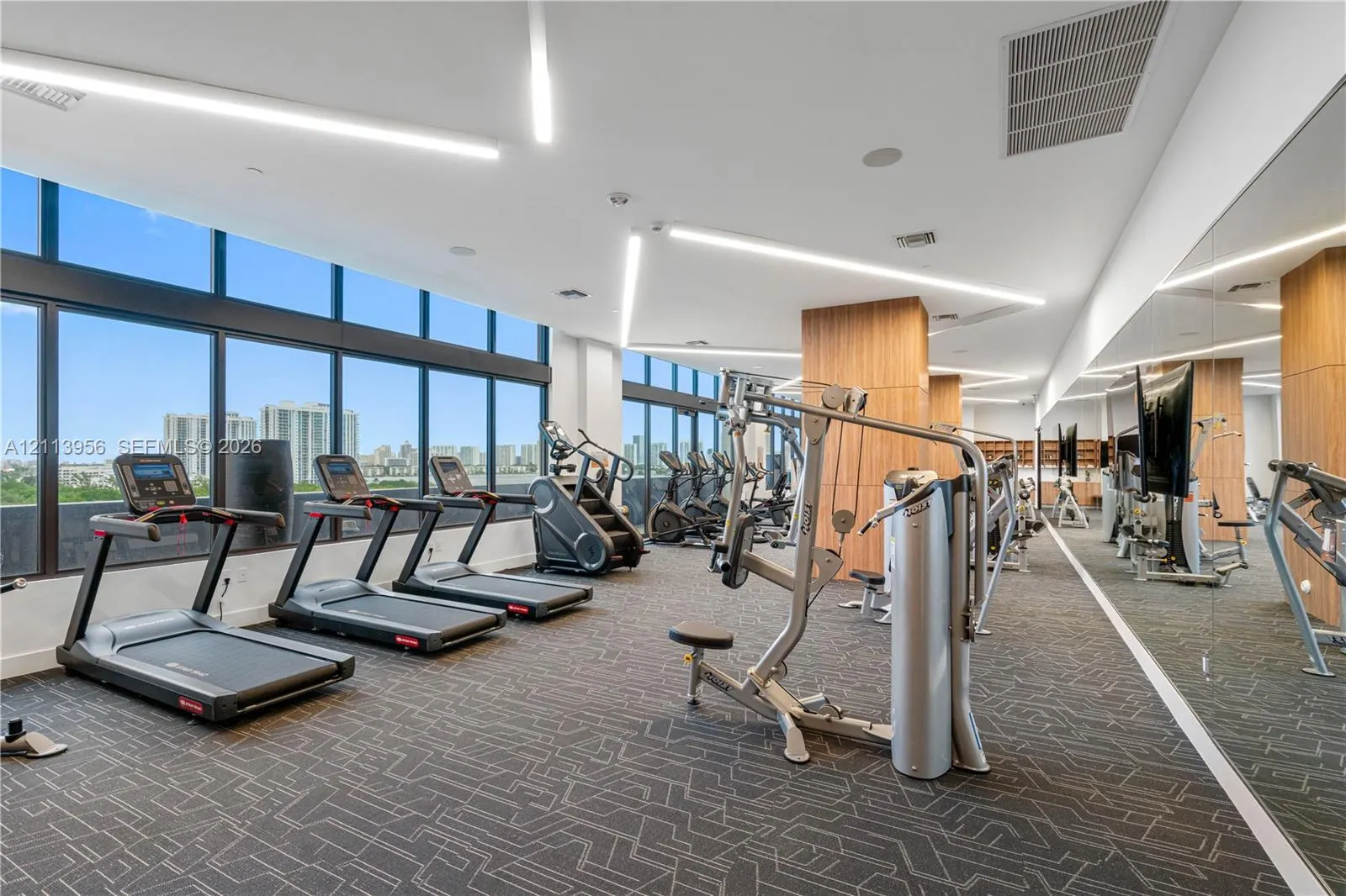 16395 Biscayne Boulevard #1223
