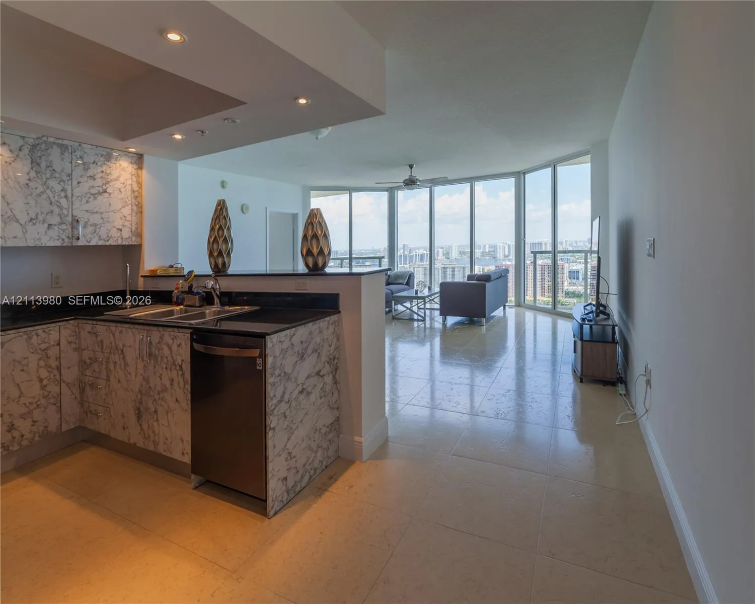 16699 Collins Ave(avlbnow #3707