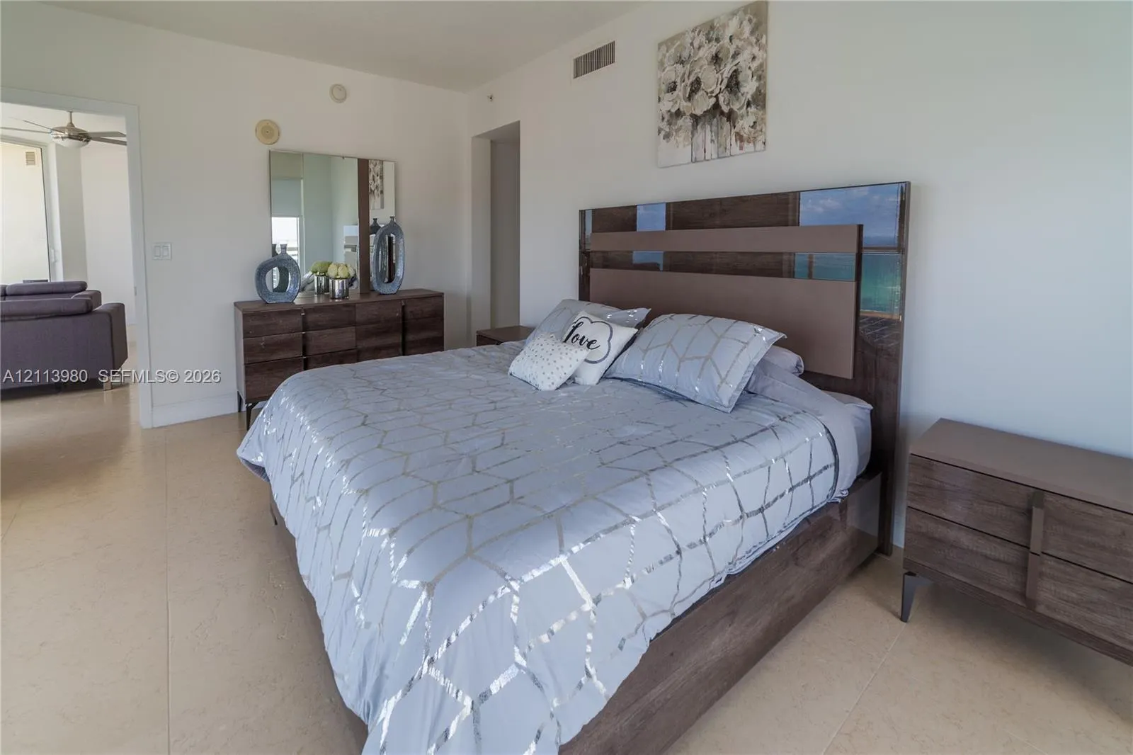 16699 Collins Ave(avlbnow #3707